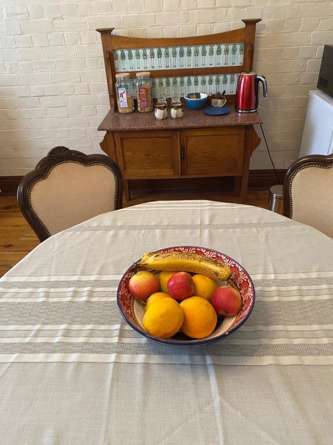 Yass Central Bed & Breakfast المظهر الخارجي الصورة