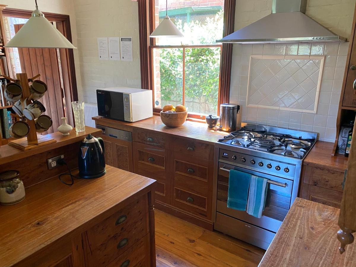 Yass Central Bed & Breakfast المظهر الخارجي الصورة
