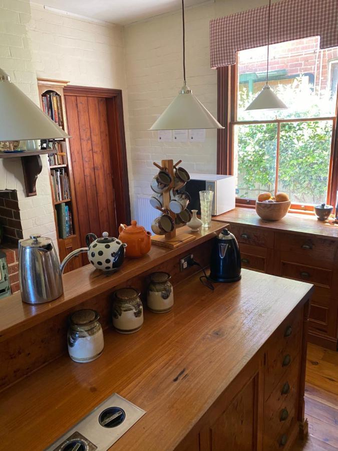 Yass Central Bed & Breakfast المظهر الخارجي الصورة