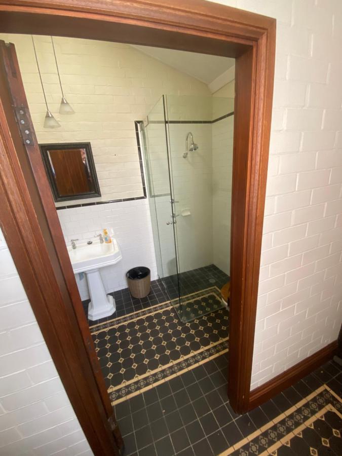 Yass Central Bed & Breakfast المظهر الخارجي الصورة